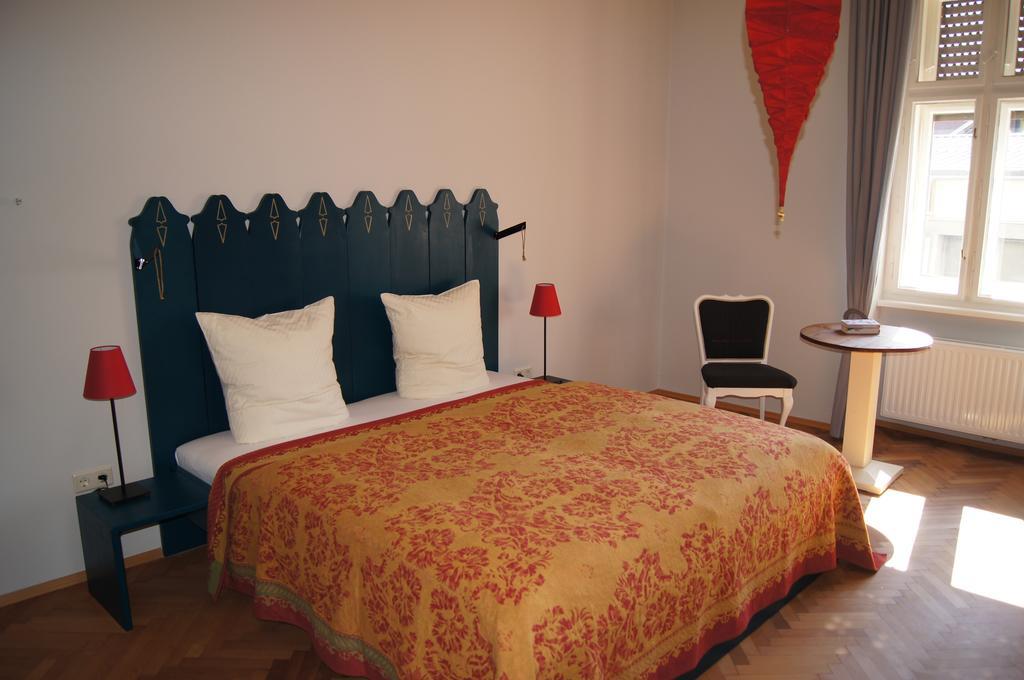 Altstadthaus Cityappartements Graz Rum bild